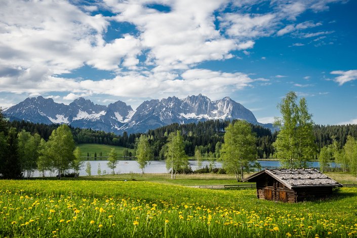See vor Berglandschaft