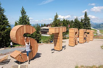 Wooden letters Streif