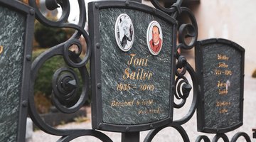 Der Grabstein von Toni Sailer
