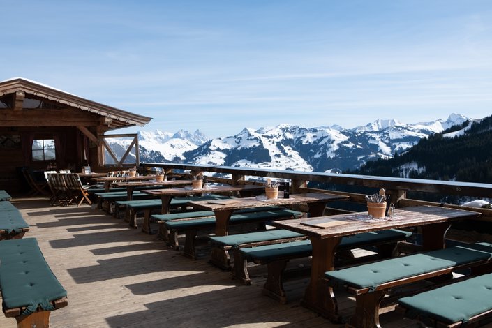 Terrasse mit Bergpanorama
