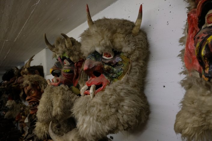 Masken mit Fell