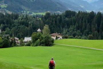 Walter Hopfner beim Wandern  