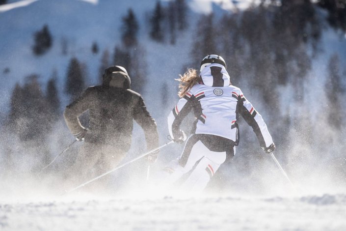Zwei Skifahrer