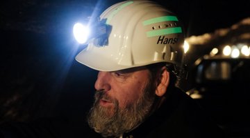 Hansi mit Helm