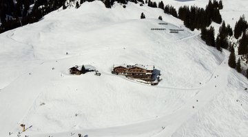 Hütte im Schnee