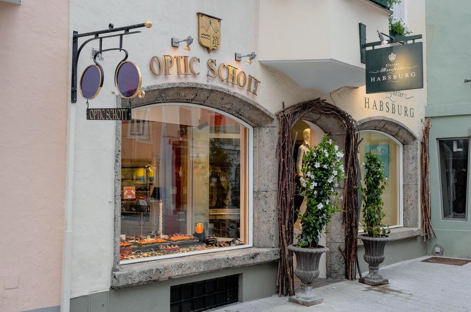 Optic-Schott.jpg