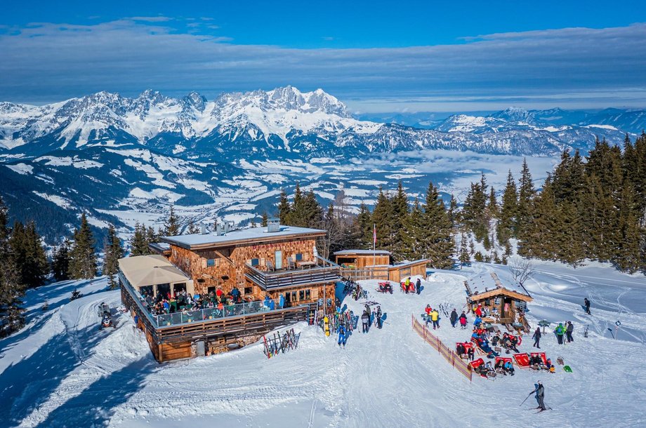 Berghaus-Tirol-Winter.jpg