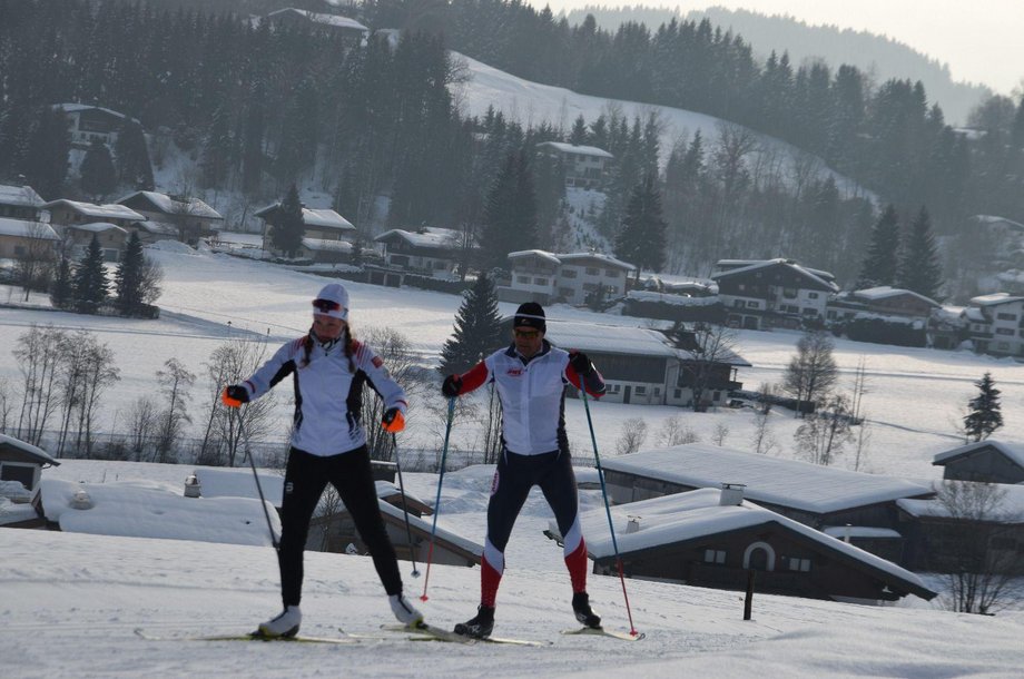 Langlaeufer-auf-der-Sportloipe.jpg
