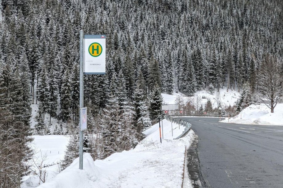 Bushaltestelle-im-Winter.jpg