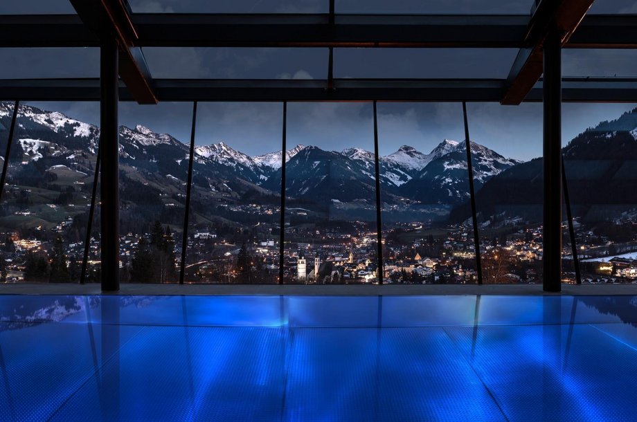 Lebenberg-SchlosshotelPool.jpg